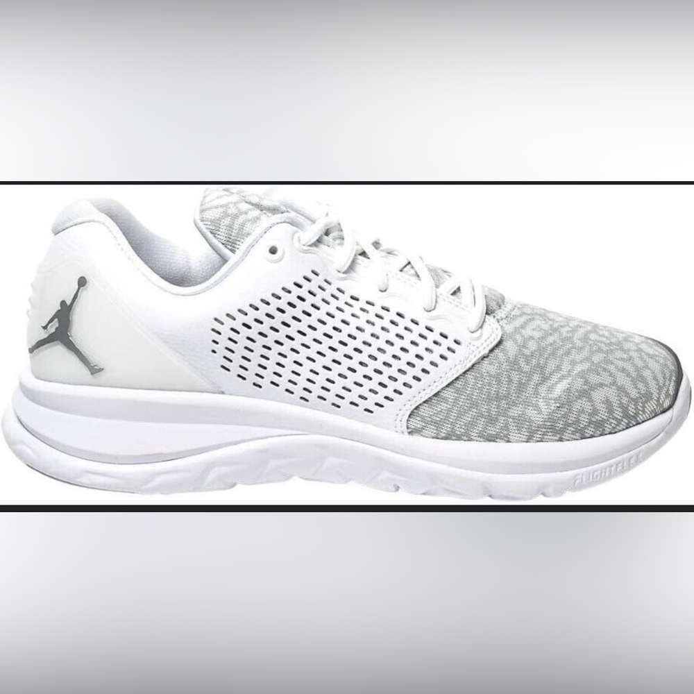 Jordan Trainer ST Metallic Silver Mens Size 8.5
